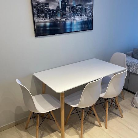 Luxury 3 Bedroom Apartment In Kiato Center Exteriér fotografie